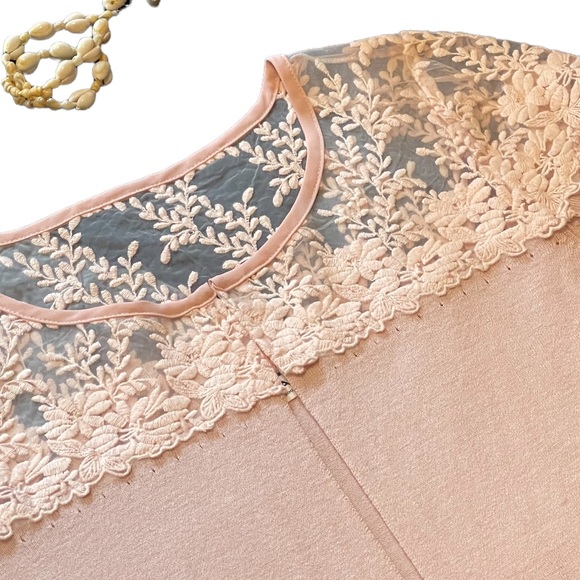 HP🎉NAF NAF PINK CARDIGAN SWEATER•Single top button with floral lace trim Size S - Picture 10 of 11